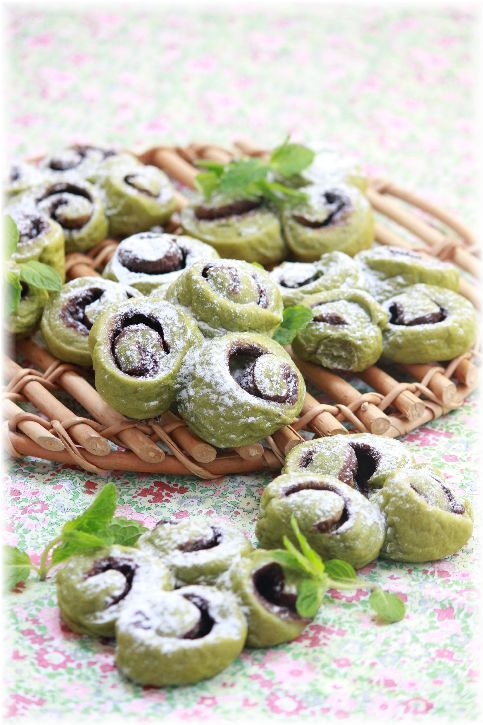 チョコと抹茶のくるくるパン。 と 今週のお買いもの。