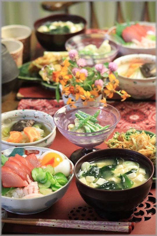 【献立】お土産のっけ丼。と　献立。と　上向き。