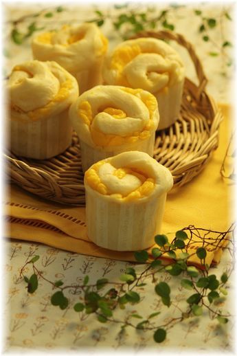 白いクリームロール。