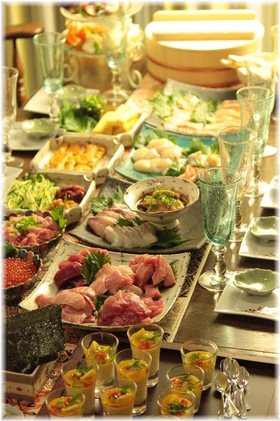 サラダ茶碗蒸し。 と 手巻き寿司大会（？）の献立。