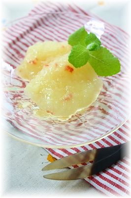 はちみつ林檎の ユルユル葛餅。