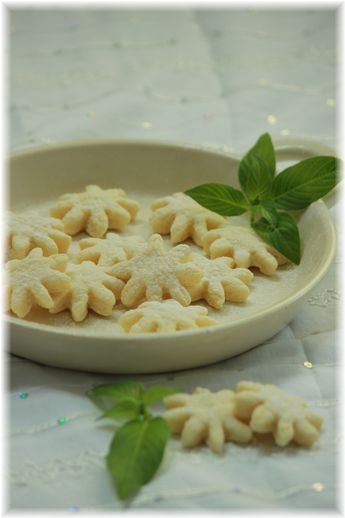 ヨーグルトの白いクッキー。