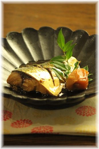 サバの梅にんにく煮。 と献立。