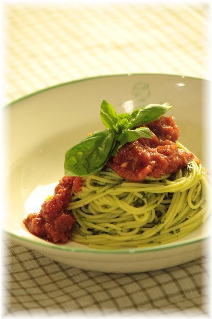 バジルトマト パスタ。 と 献立。