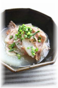 大根の梅ハム煮。 と朝御飯。