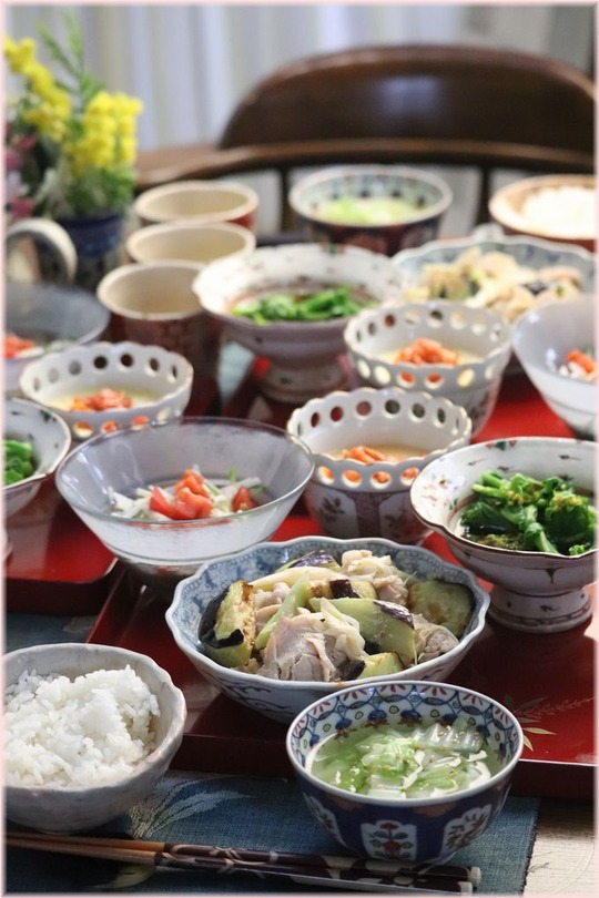 【レシピ】茄子と豚肉のねぎ塩炒め。と　献立。と　親子！