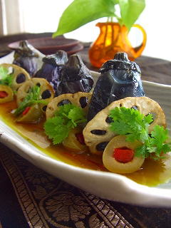 茄子の揚げ浸し・山葵とサフランが一緒。