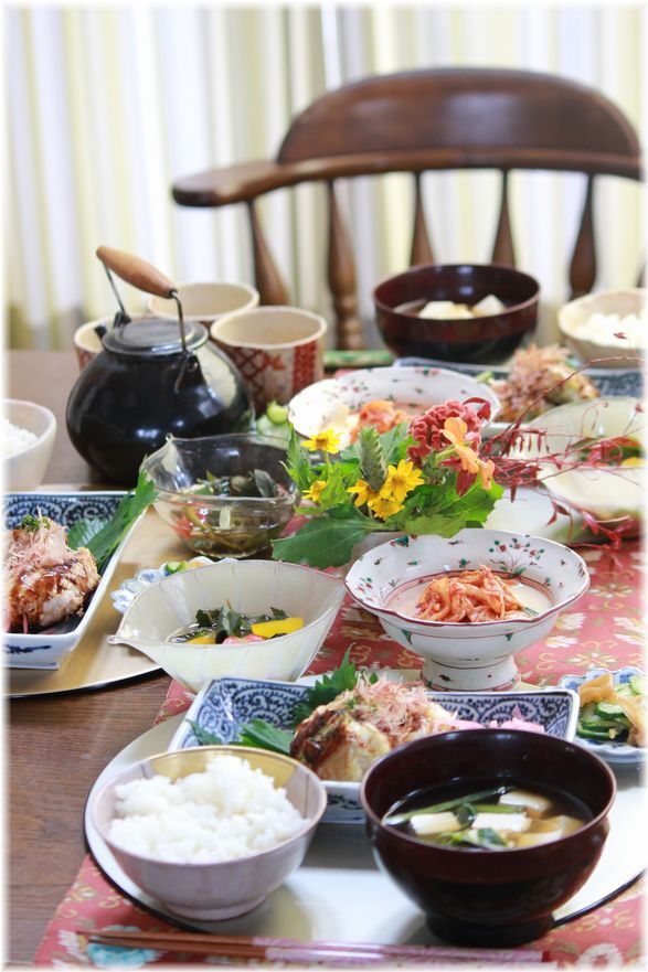 豚小間キャベツバーグ。と 献立。と 仕込み少し。