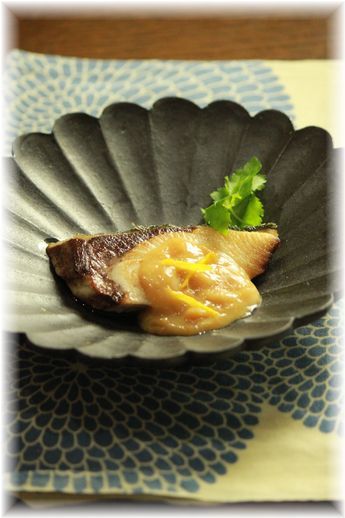鰤の柚子味噌照り焼き。 と献立