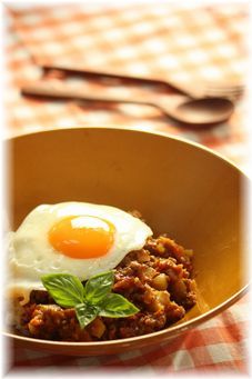 はちみつボロネーゼカレー。 と献立。