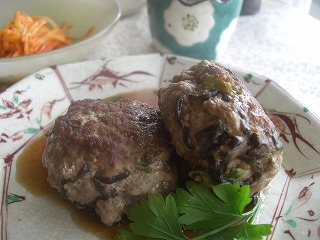 塩昆布ハンバーグ。 と献立。