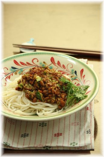 納豆ジャージャー麺。 と お昼ご飯。
