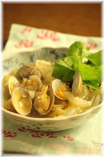 あさり と新玉ねぎの 生姜煮。と 献立。