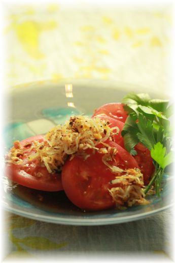 カリカリしらす・トマトサラダ。 と献立。