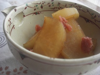 大根の梅にんにく煮。 と献立。