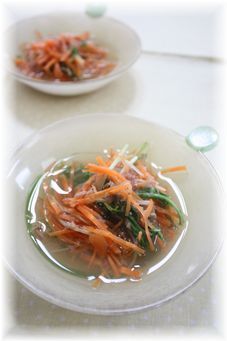 千切り人参の生姜お浸し。 と朝御飯。