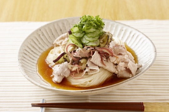 冷しゃぶと香り野菜のぶっかけそうめん