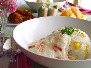 コーンピラフとふわふわ蟹のホワイトソース♪