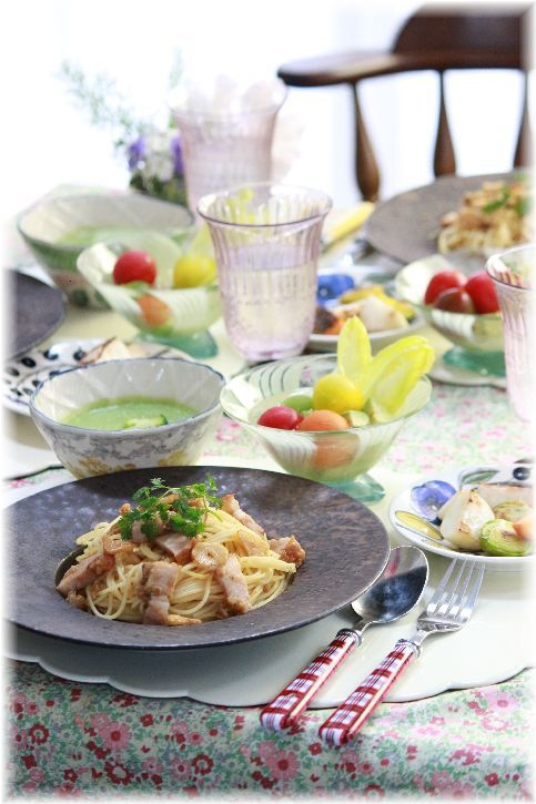 出し殻パスタ。 と お昼ごはん。