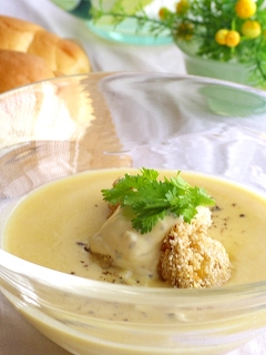 じゃが芋の冷たいスープ・帆立フライのっけ。