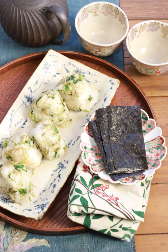 【レシピ】七草の胡麻しょうゆおにぎり。と　精進料理と癒し上手。