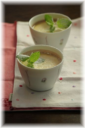 ホットヨーグルトプリン。 と朝ごはん。