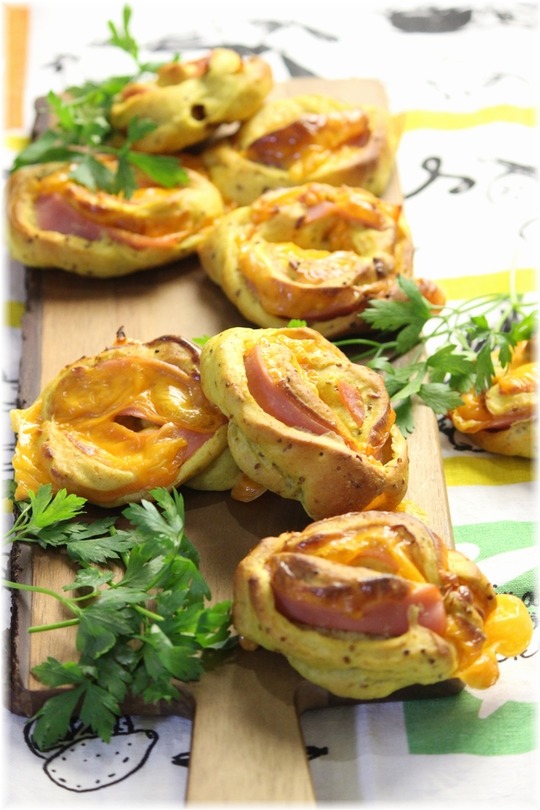 【レシピ】マスタードハムチーズロール。と　母より母。