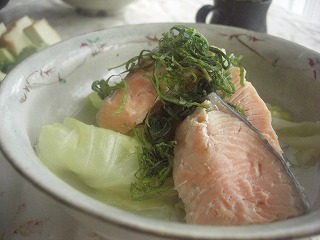 鮭とキャベツの生姜煮。 と献立。