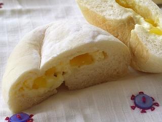 ココナッツチｰズの白パン♪