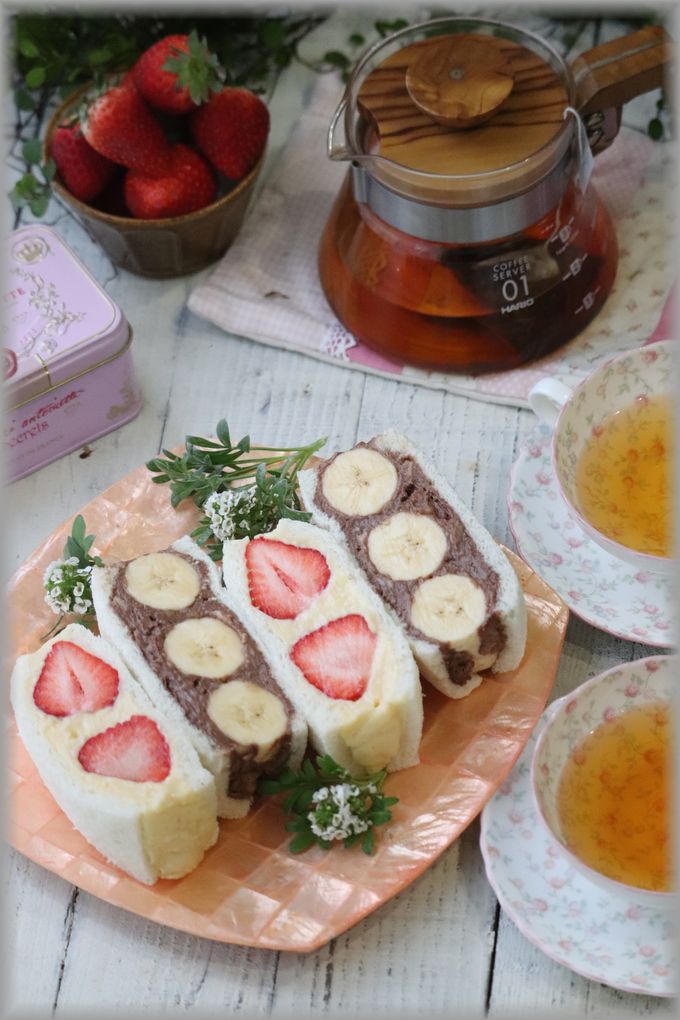 レシピ フライパン一つで作るカスタードクリーム フルーツサンドイッチ と ハナウタの台所 よめ膳 Yomeカフェ Powered By ライブドアブログ