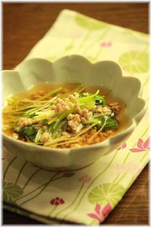 水菜と三つ葉の鶏そぼろお浸し。 と 献立。