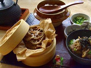 豚肉とレンコンのひつまぶし。
