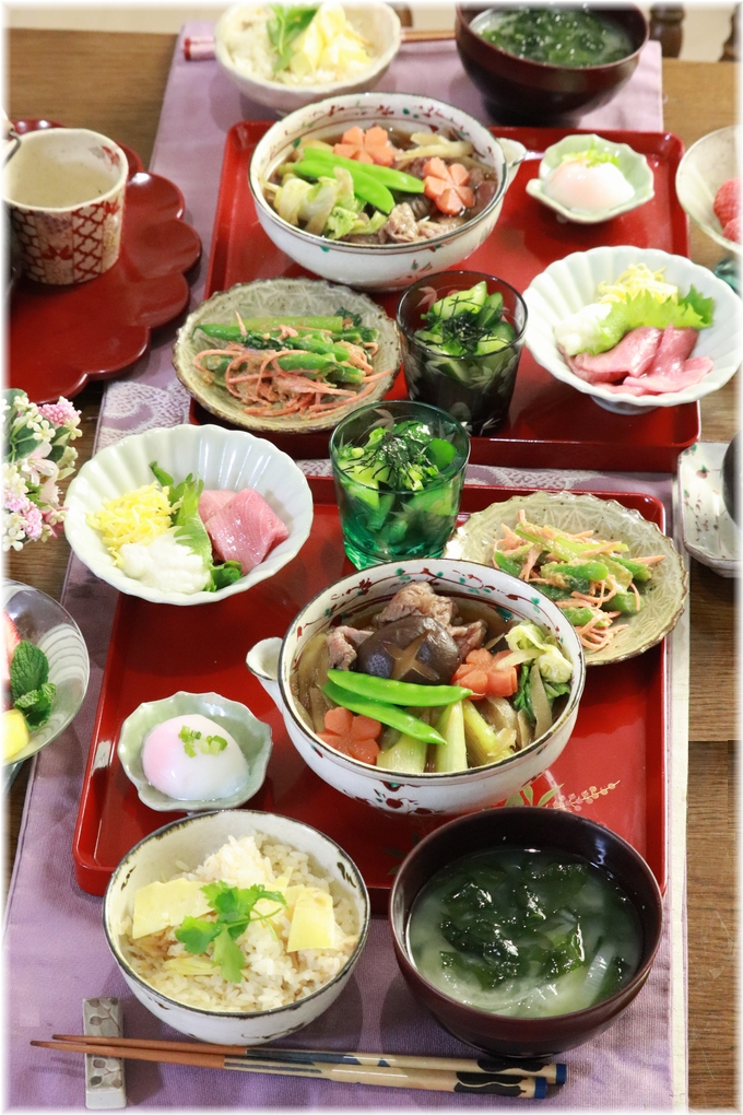 レシピ 温玉のっけ すき焼き風牛ごぼう煮込み と 献立 左義長 よめ膳 Yomeカフェ Powered By ライブドアブログ