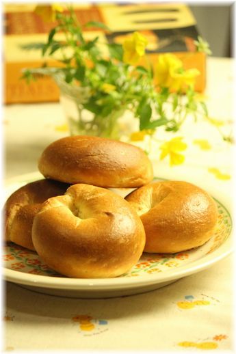 はちみつレモンベーグル。