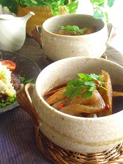 牛蒡とコンニャクの赤ワイン煮。