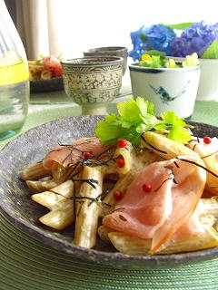 海苔とベーコンのクリームパスタ。