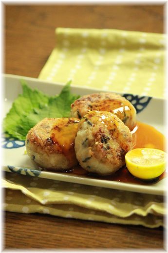 のりたまつくね。 と献立。