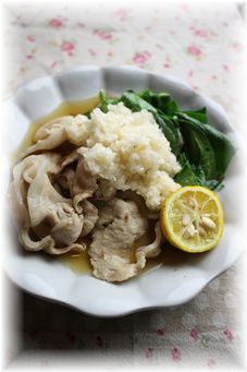 豚肉とほうれん草の、おかかおろし煮。 と献立。