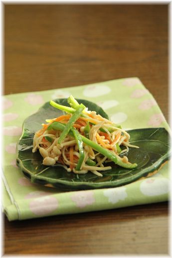 ピーマンとえのきの 味噌オイスター炒め。 と 献立。