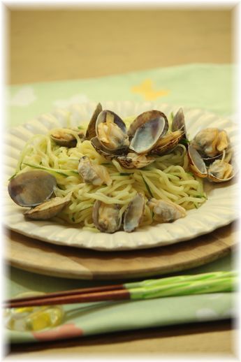 あさりと生姜キュウリ焼きそば。とお昼ごはん。
