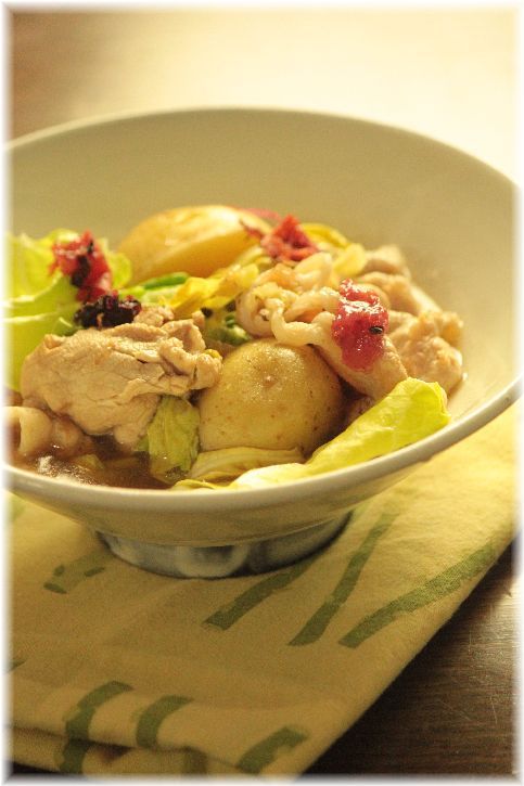 キャベツの梅おかか肉じゃが。 と 献立。