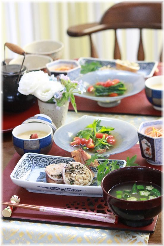 失敗なしのおかか醤油イカ飯。 と 献立。