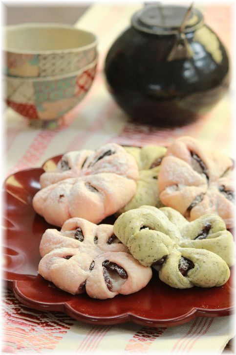 もちもち よもぎ あんぱん。