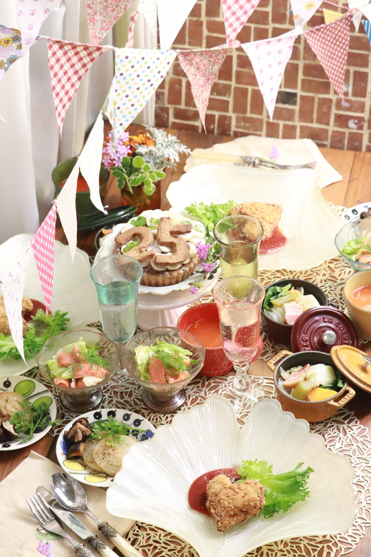  【レシピ】真っ赤なスープと結婚記念日の献立。と　午前0時。