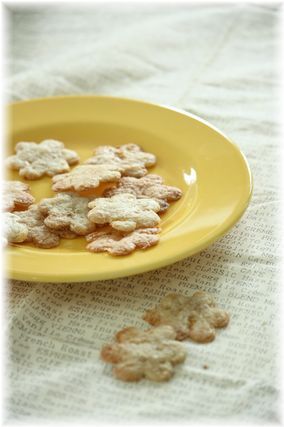 卵無し、バター無し、牛乳無し。バナナの薄焼きクッキー