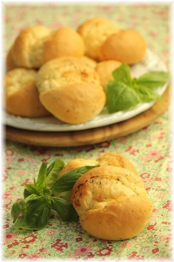 バジルガーリックパン。