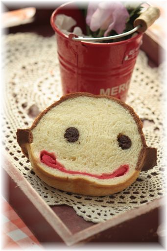 お顔パン。