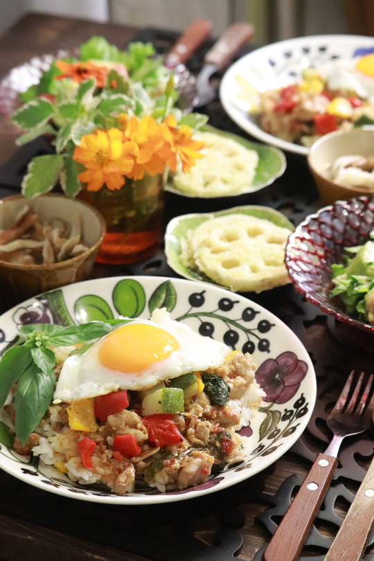 【レシピ】味噌ガパオライス。と　献立。と　お買い物。