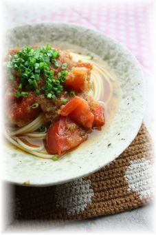 トマトおろしの つゆだくパスタ。 と献立。