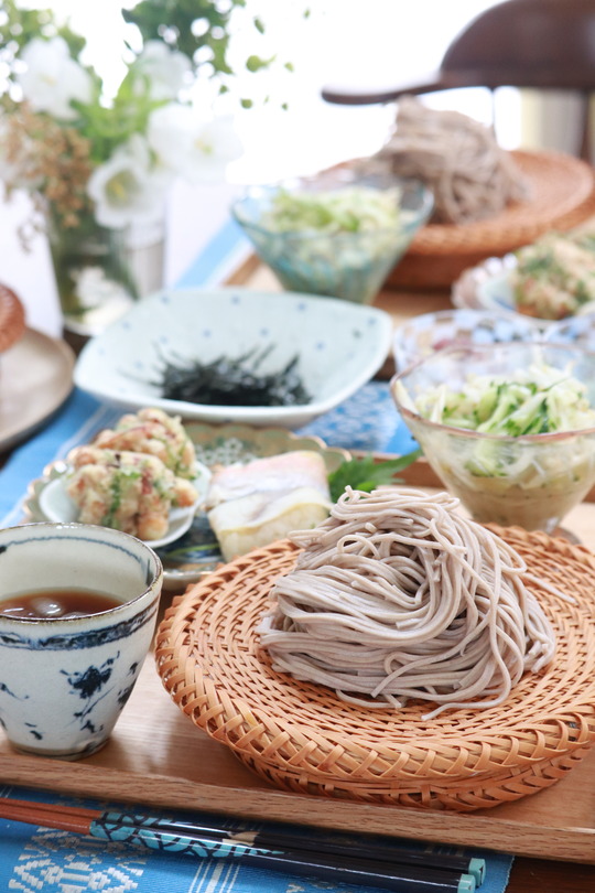 【レシピ】週末の麵献立２つ。大豆とハムのかき揚げ。と　しゃきしゃき味噌生姜牛こまうどん。　と　老眼だからってごめんなさい。